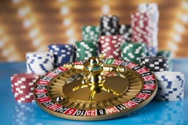 one-hundred-twenty live casino table with live dealer